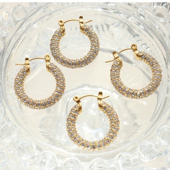 New Retro Gold Hoop Diamond Earring - Picture 4 of 7